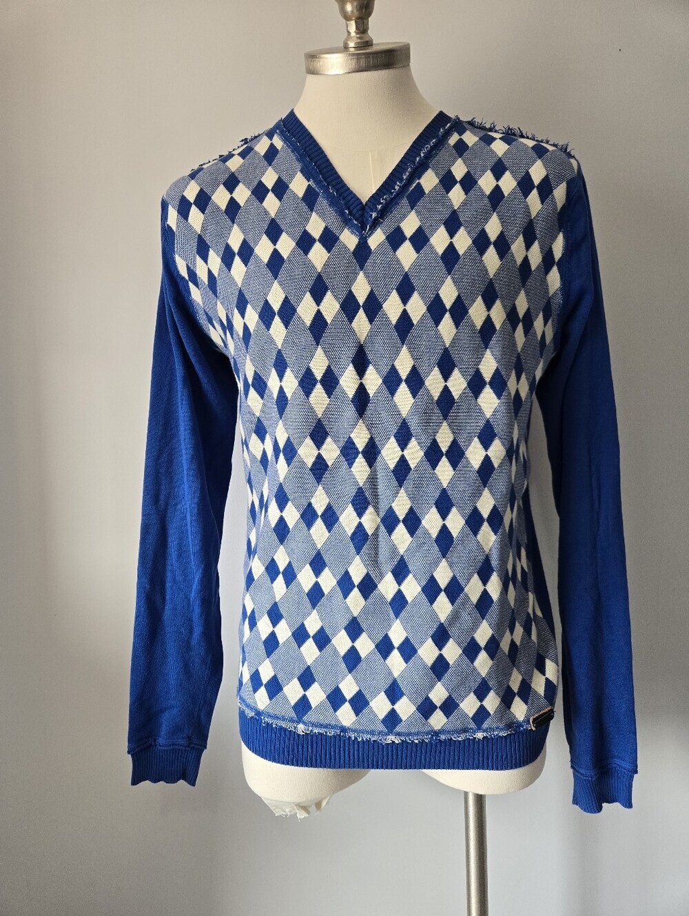 Diesel Vintage Frayed Hem Argyle V-Neck Men’s Sweater. Size Xl